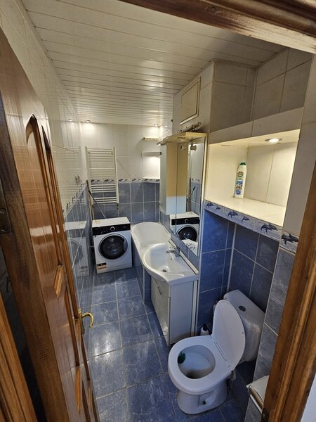 Basarabia, chiar la metrou Costin Georgian, langa Mc Donald's